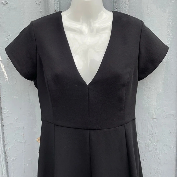Wilfred Black Foucault dress, size 8 - Picture 5 of 9